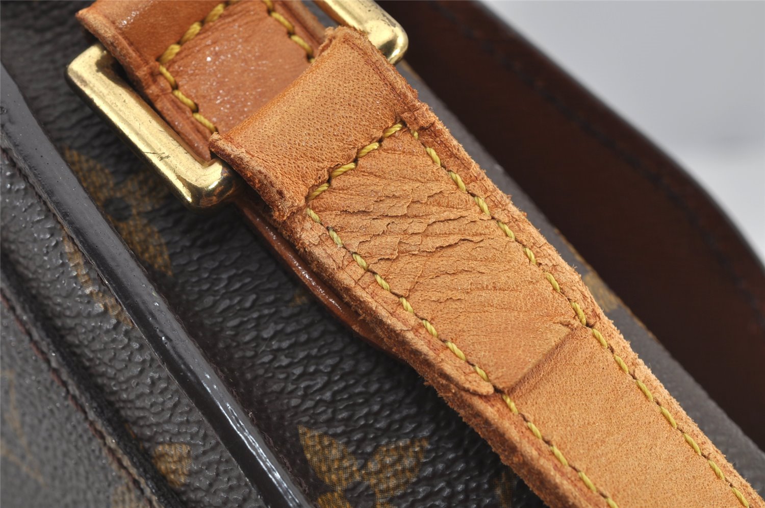 Authentic Louis Vuitton Monogram Saint Cloud GM M51242 Shoulder Cross Bag 5176J