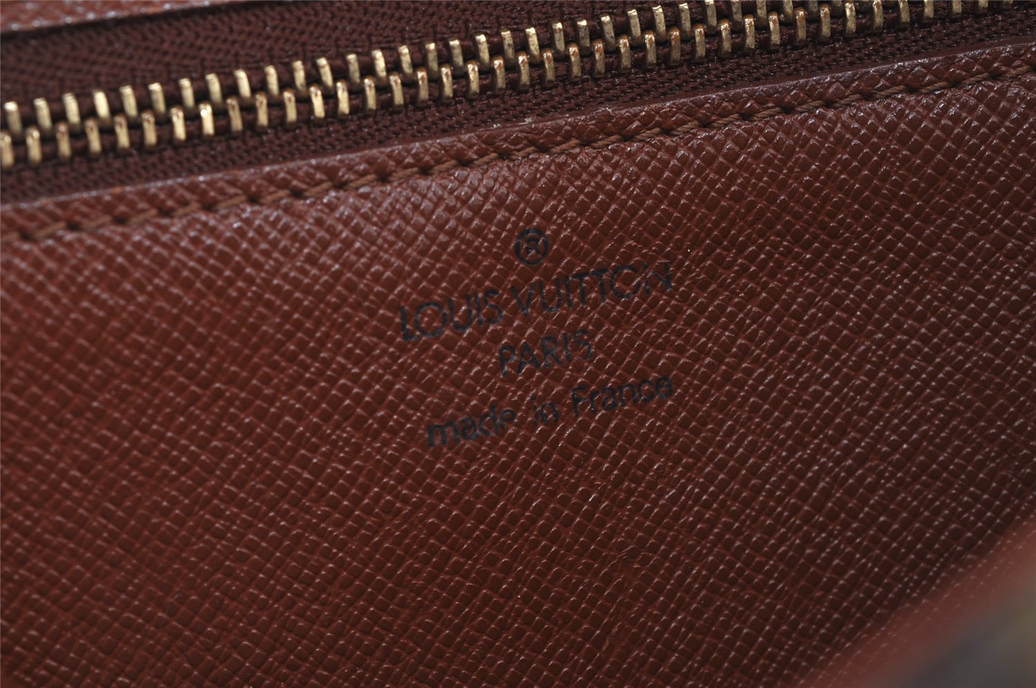 Authentic Louis Vuitton Monogram Saint Cloud GM M51242 Shoulder Cross Bag 5176J