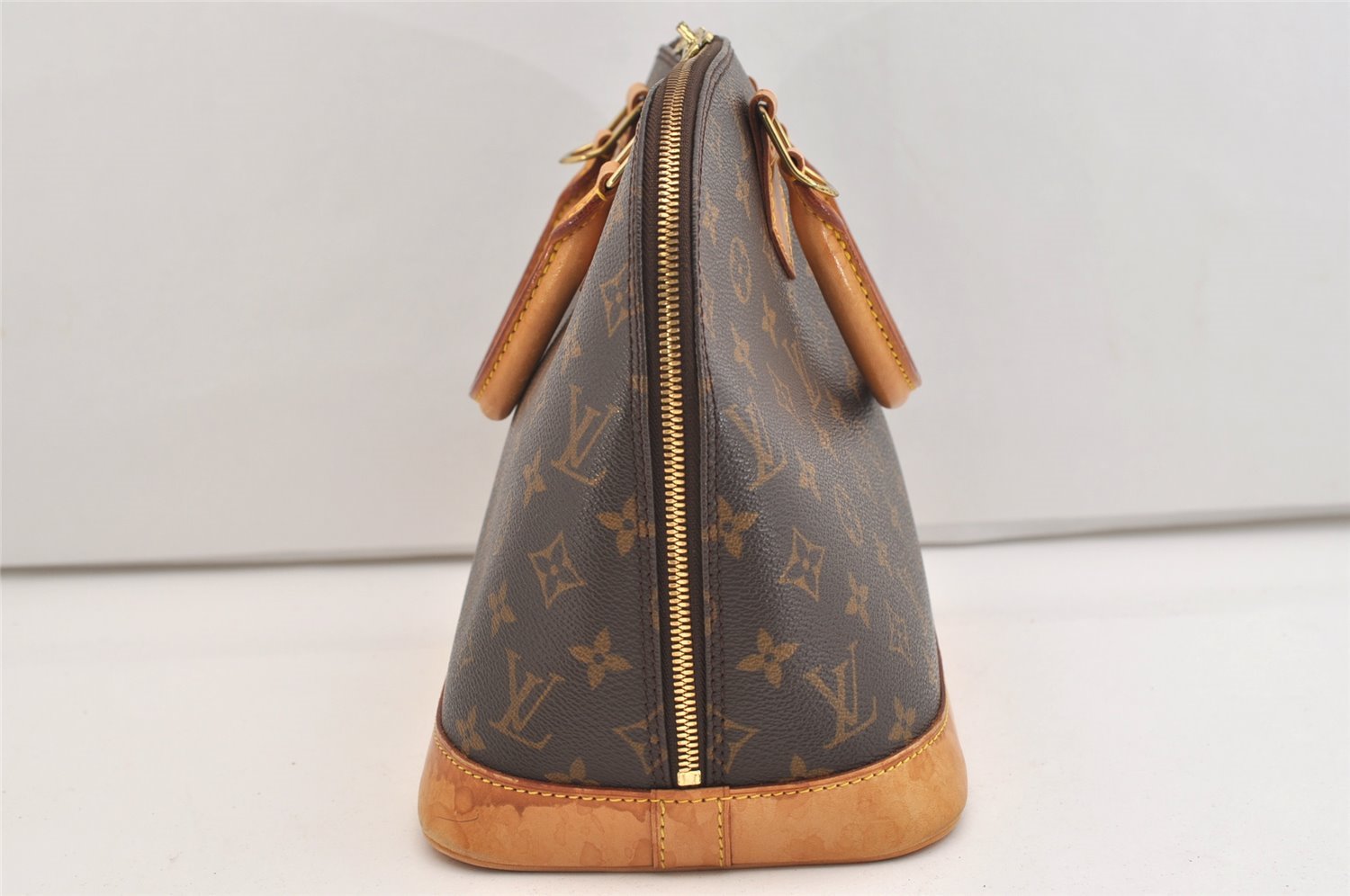 Authentic Louis Vuitton Monogram Alma Hand Bag Purse M51130 LV 5177J