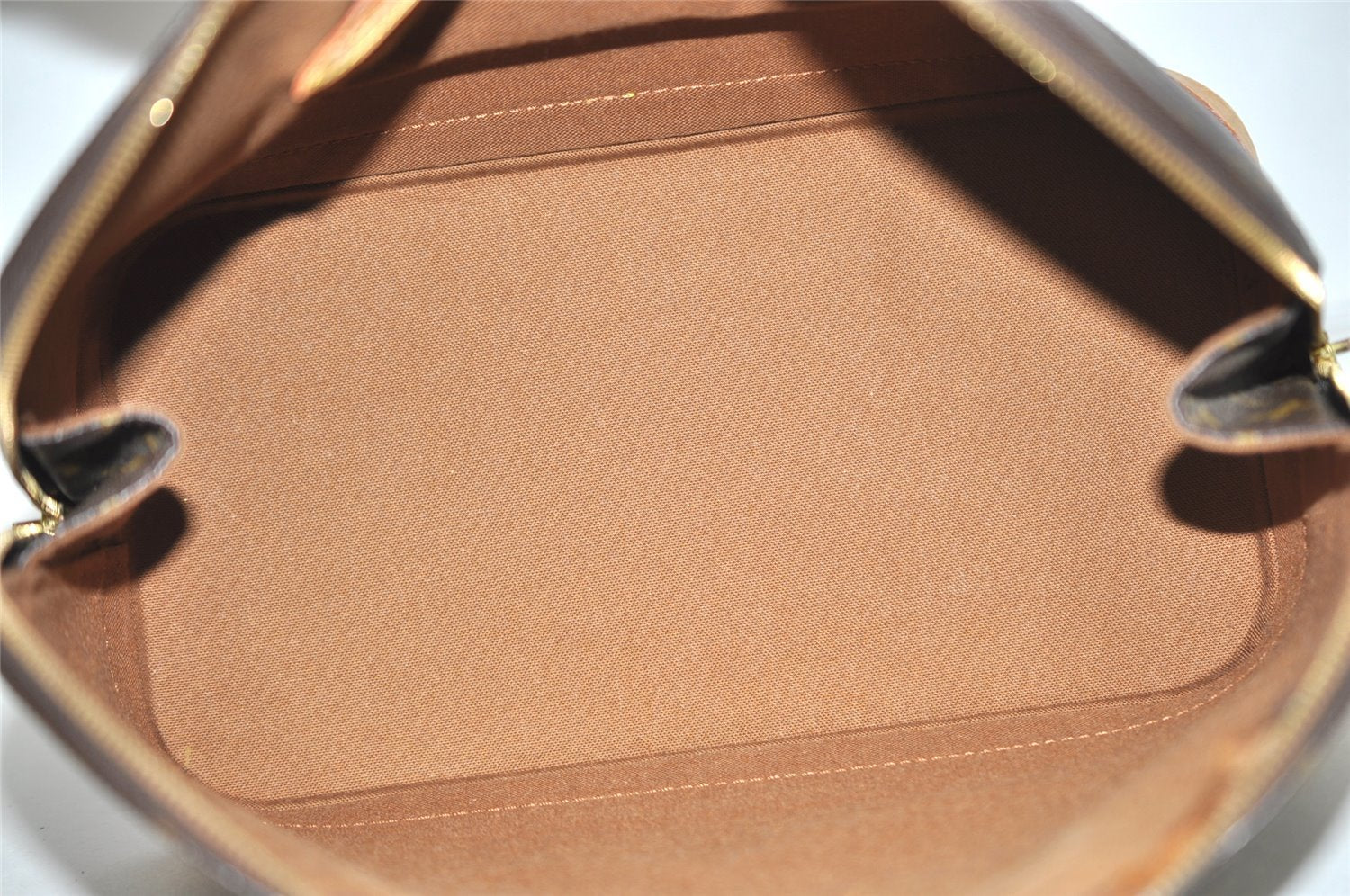 Authentic Louis Vuitton Monogram Alma Hand Bag Purse M51130 LV 5177J