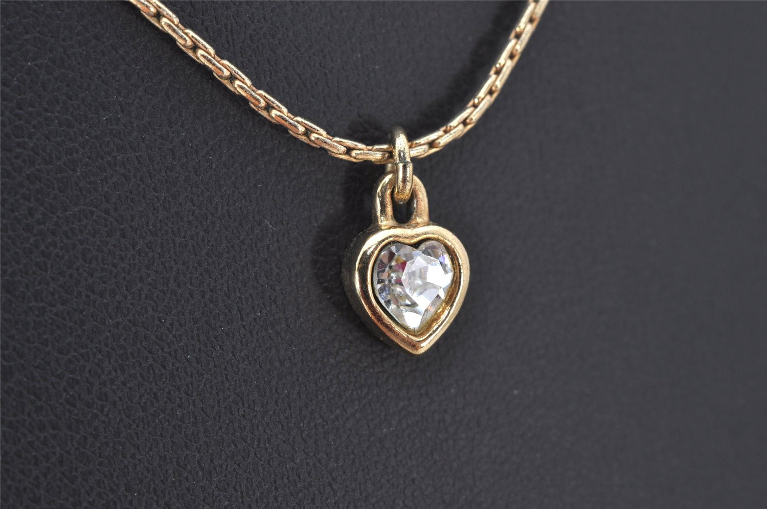 Authentic Christian Dior Gold Tone Heart Bijou Chain Pendant Necklace CD 5177K