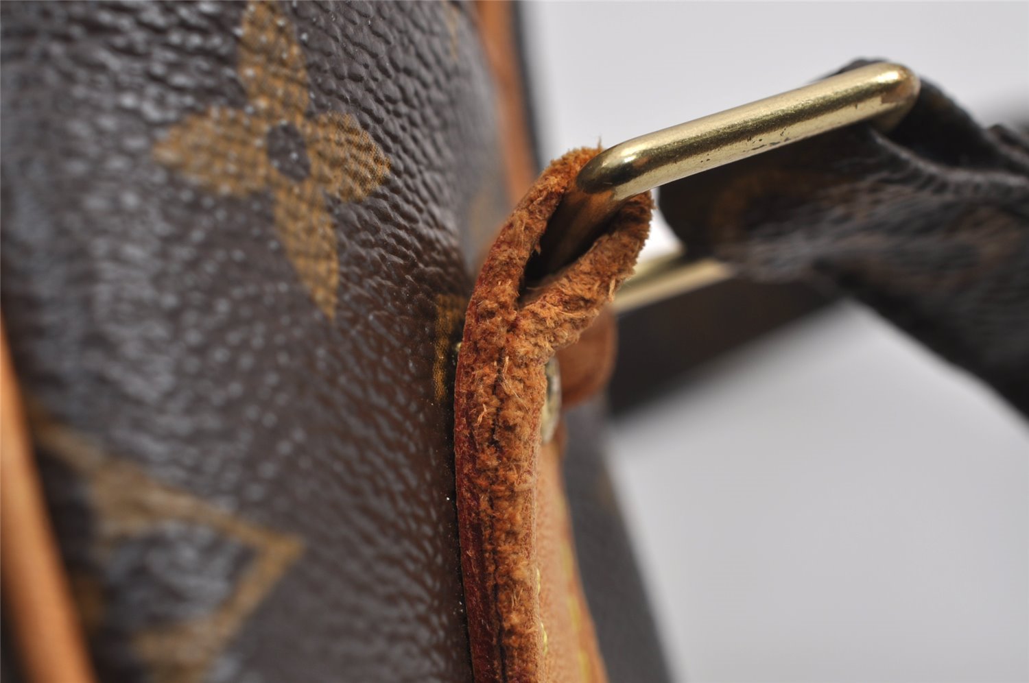 Authentic Louis Vuitton Monogram Nile Shoulder Cross Body Bag M45244 LV 5189J