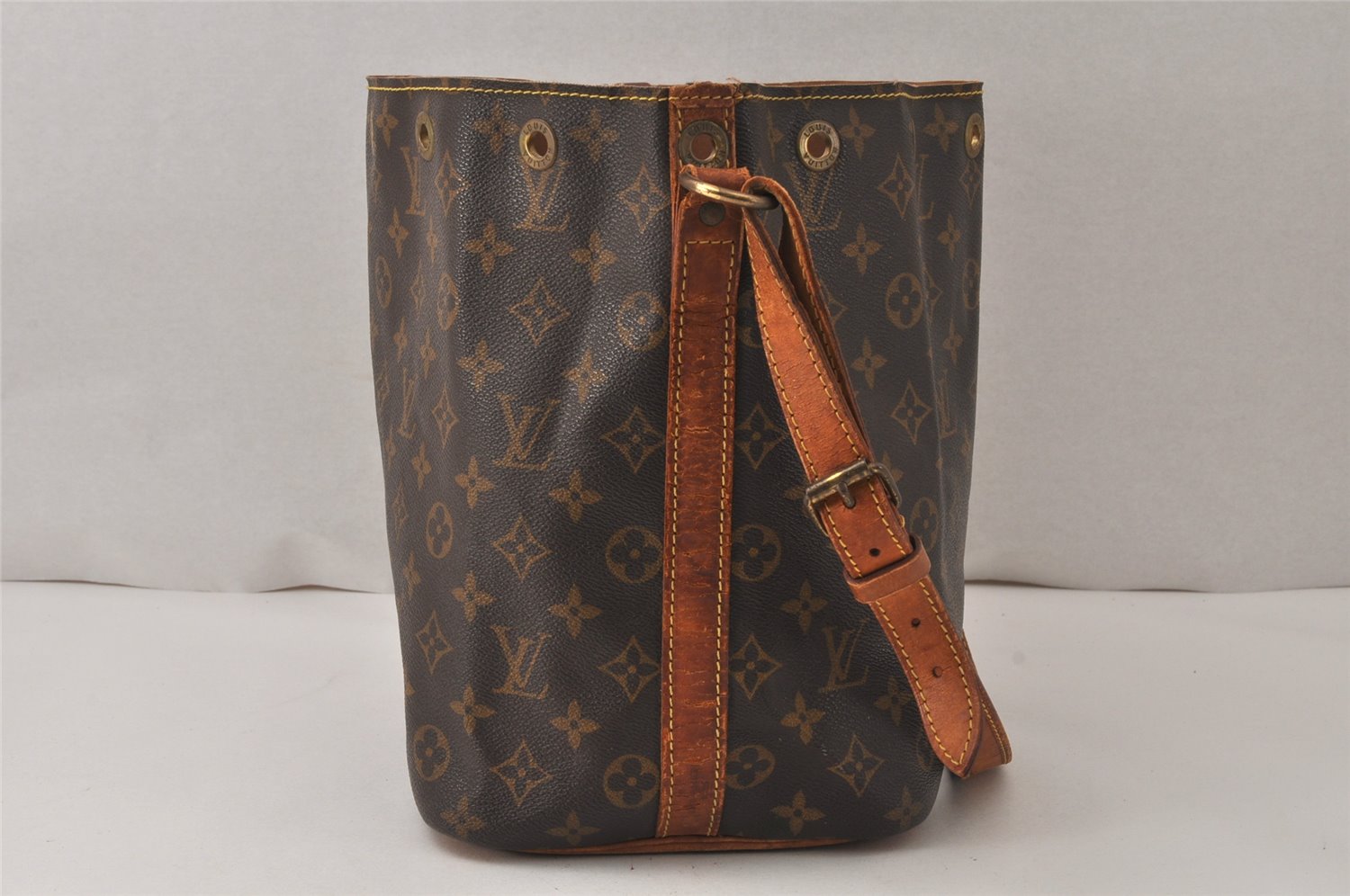Authentic Louis Vuitton Monogram Petit Noe M42226 Shoulder Drawstring Bag 5189K