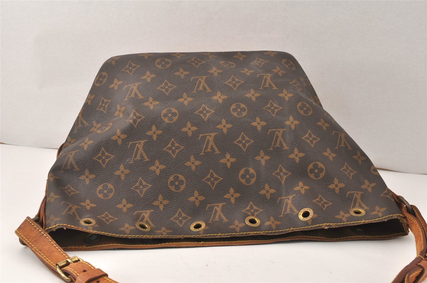 Authentic Louis Vuitton Monogram Petit Noe M42226 Shoulder Drawstring Bag 5189K