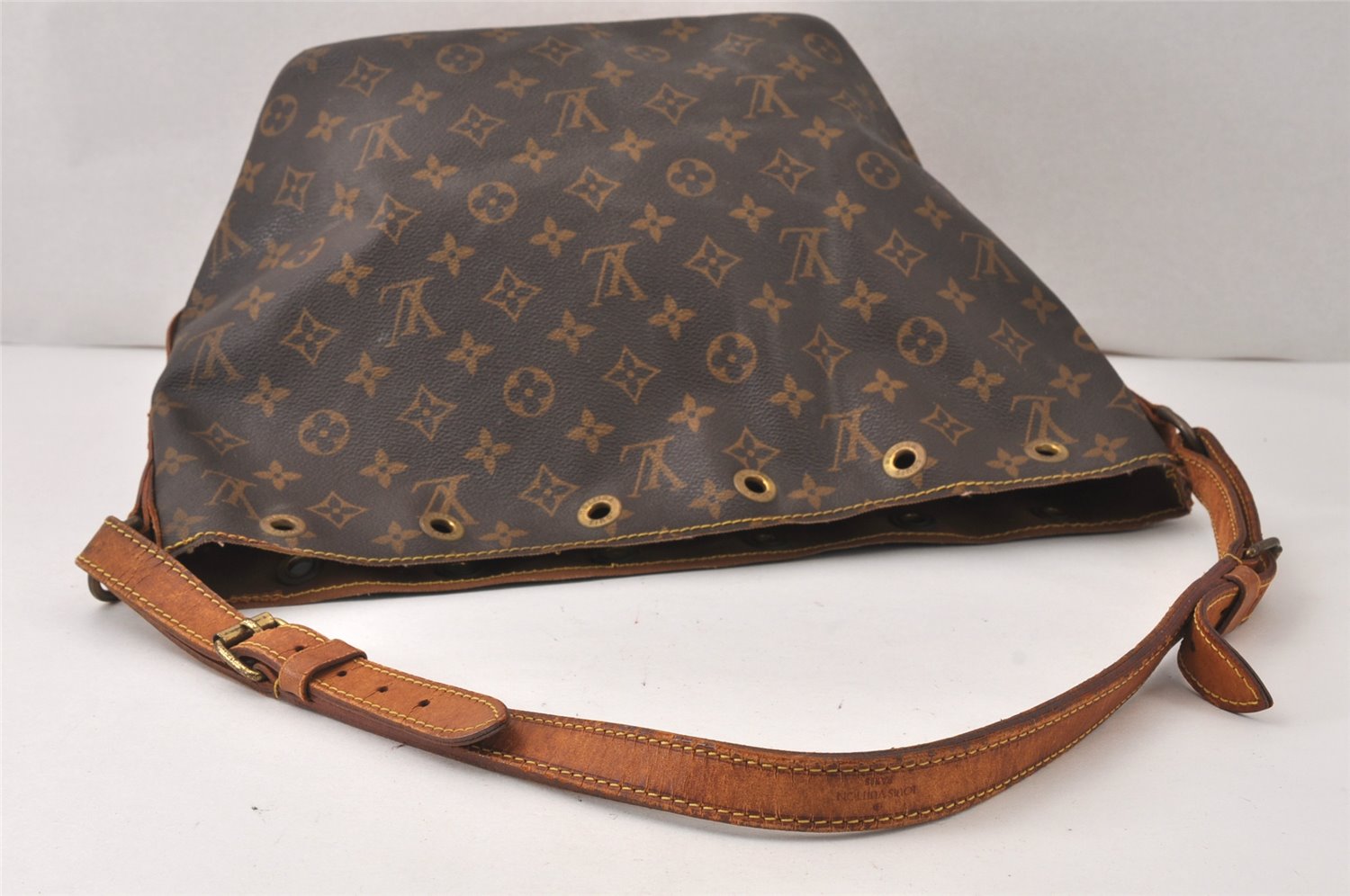 Authentic Louis Vuitton Monogram Petit Noe M42226 Shoulder Drawstring Bag 5189K