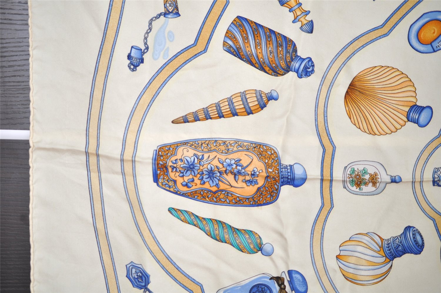 Authentic HERMES Carre 90 Scarf 