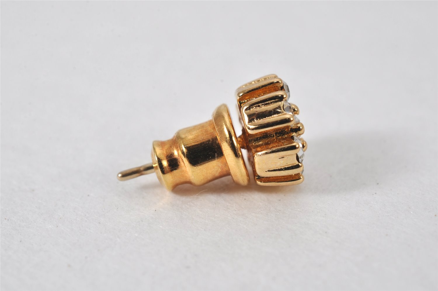 Authentic Christian Dior Vintage Earrings Rhinestone Gold Tone CD 5196K