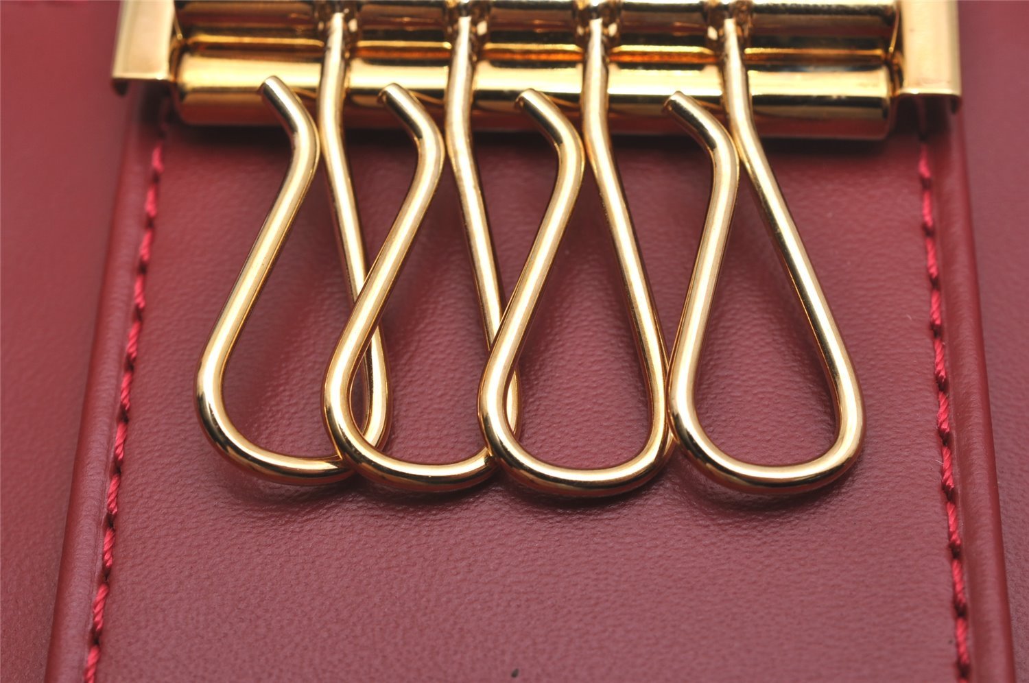 Auth Louis Vuitton Vernis Multicles 4 Four Hooks Key Case M91976 Red Box 5199J