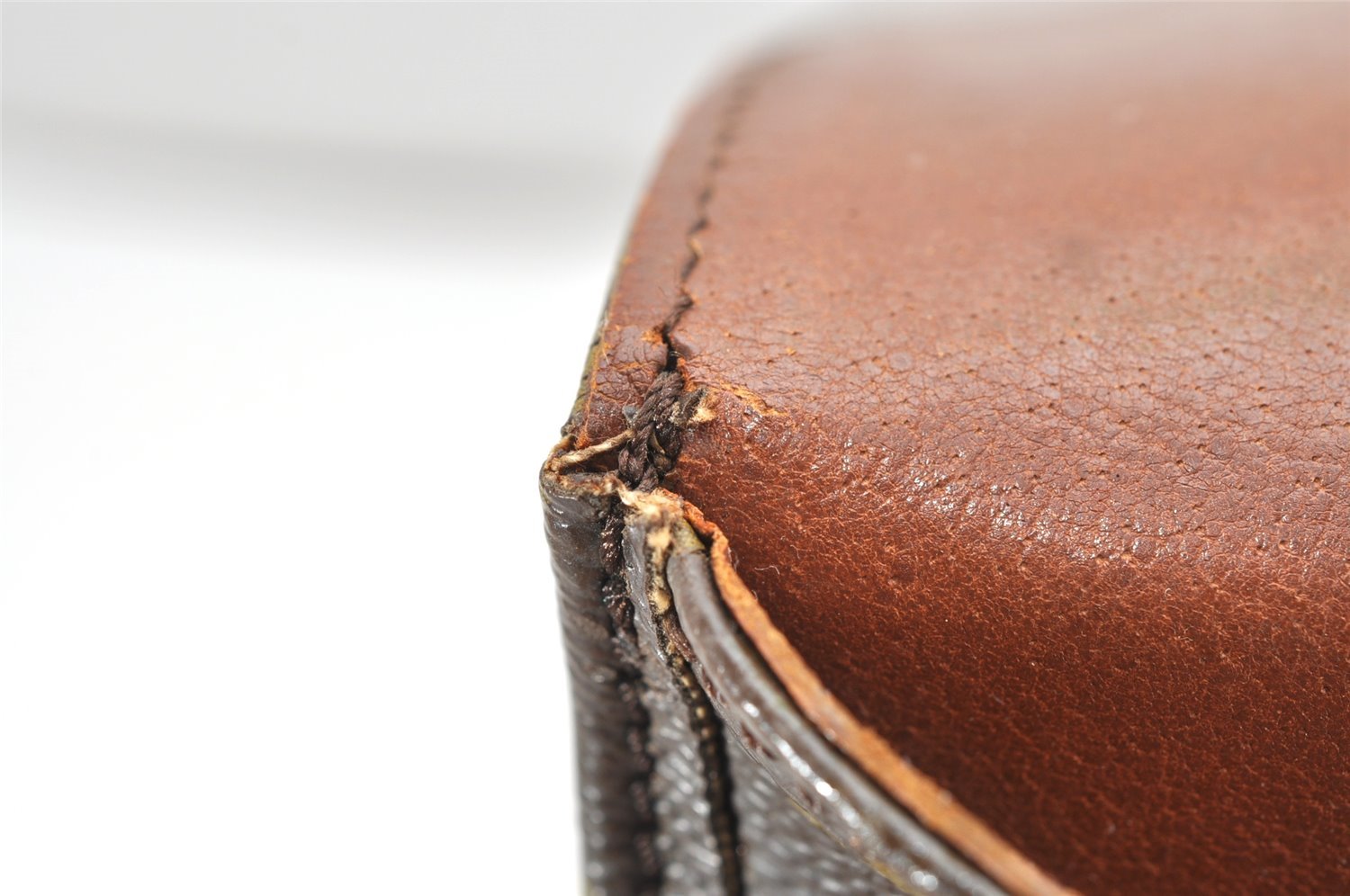 Authentic Louis Vuitton Monogram Cartouchiere GM Shoulder Bag Old Model 5199K