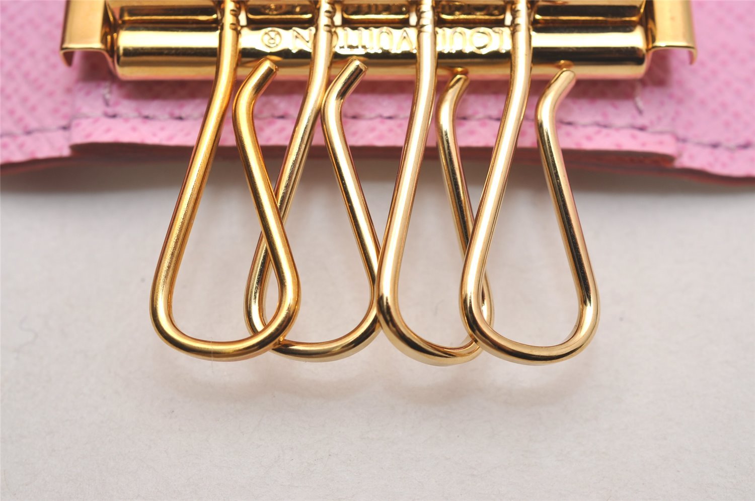 Auth Louis Vuitton Monogram Multicolor Multicles 4 Key Case White Pink Box 5203J