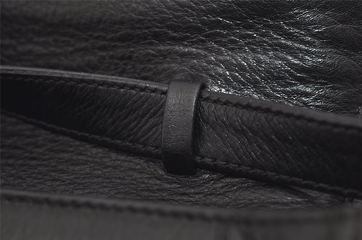 Authentic GUCCI Vintage Shoulder Cross Body Bag Purse Leather Black 5210I