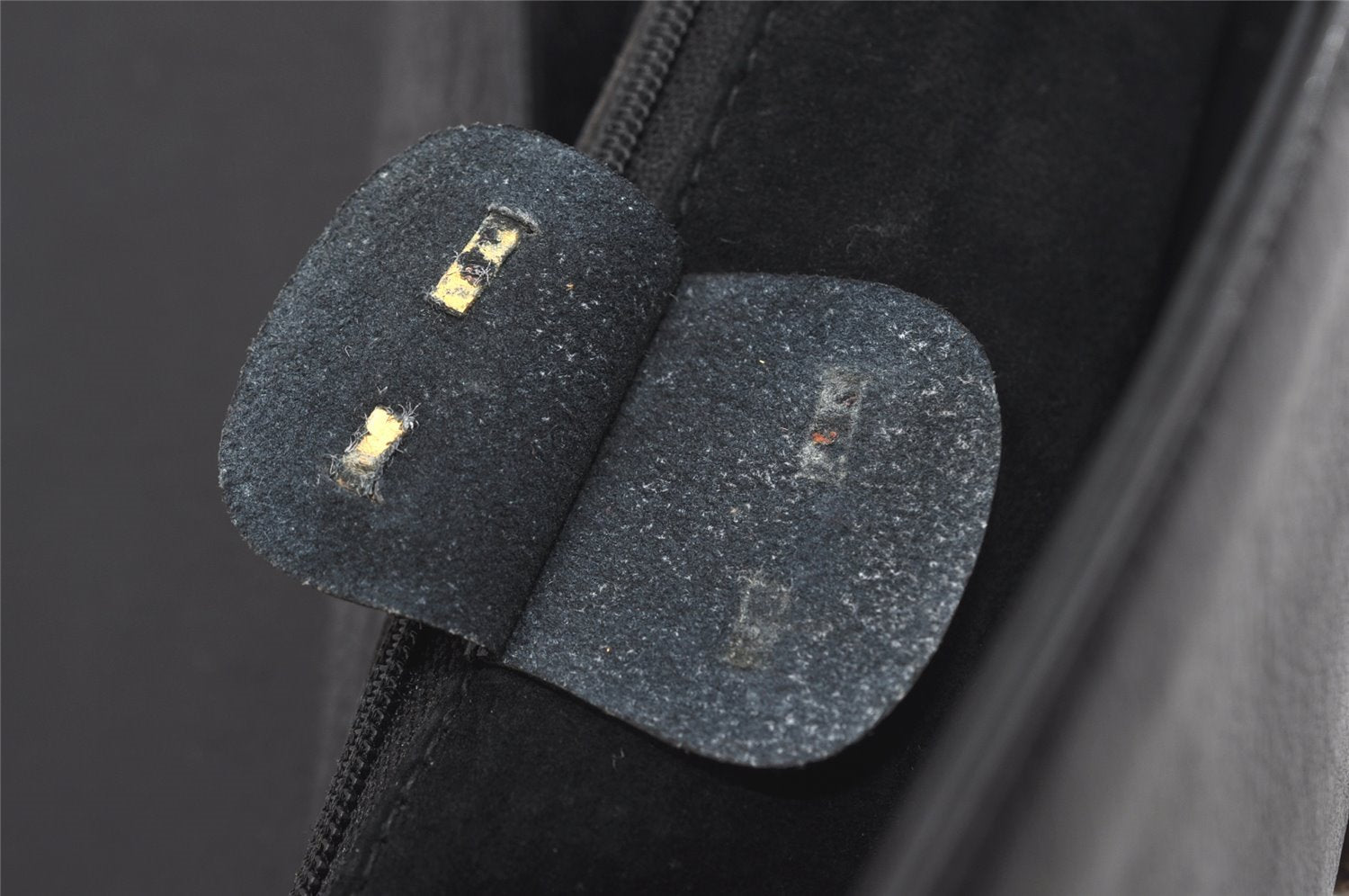 Authentic GUCCI Vintage Shoulder Cross Body Bag Purse Leather Black 5210I