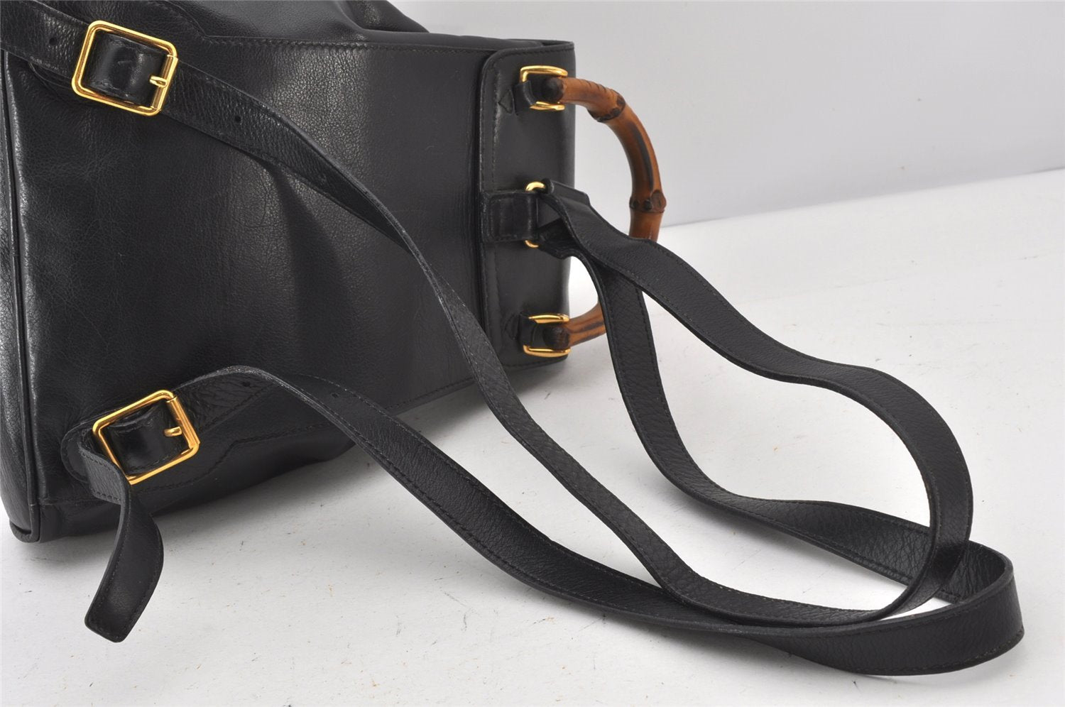 Authentic GUCCI Vintage Bamboo Drawstring Backpack Purse Leather Black 5211K