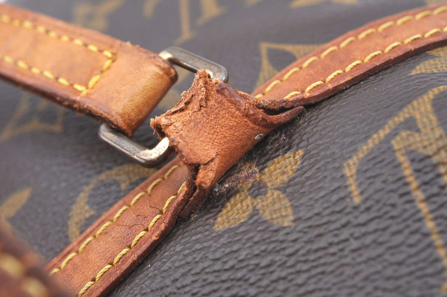 Authentic Louis Vuitton Monogram Coussin GM Shoulder Bag M51141 LV 5216G