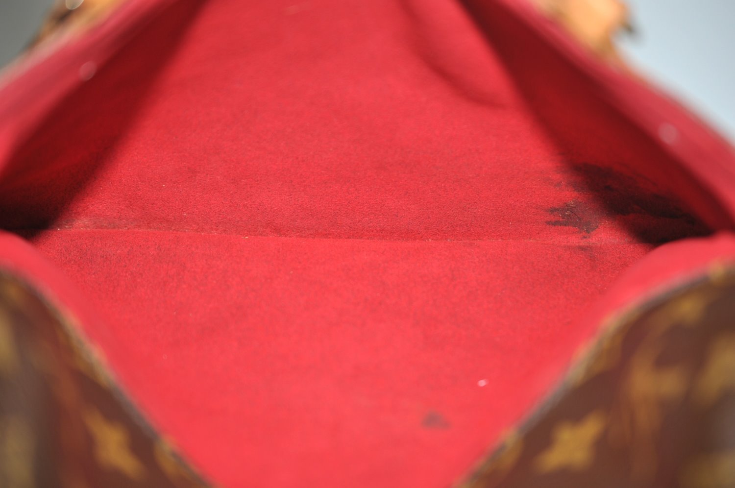 Authentic Louis Vuitton Monogram Coussin GM Shoulder Bag M51141 LV 5216G