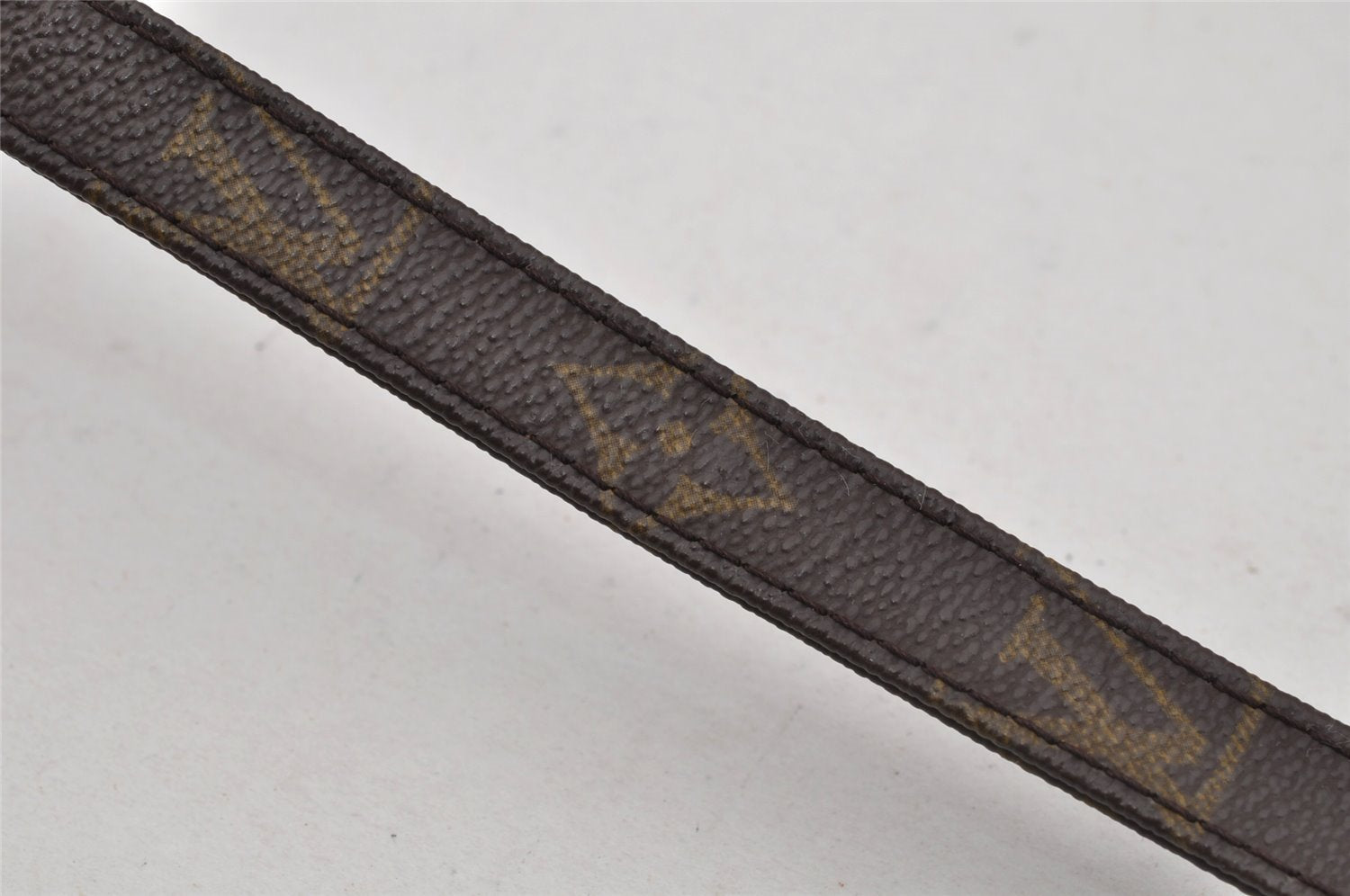 Authentic Louis Vuitton Monogram Shoulder Strap 46.9