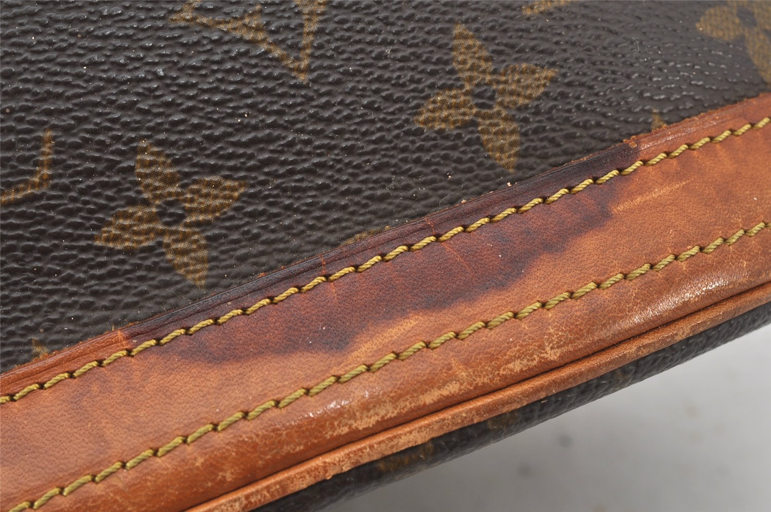 Authentic Louis Vuitton Monogram Bucket PM Shoulder Bag Old Model LV Junk 5216K