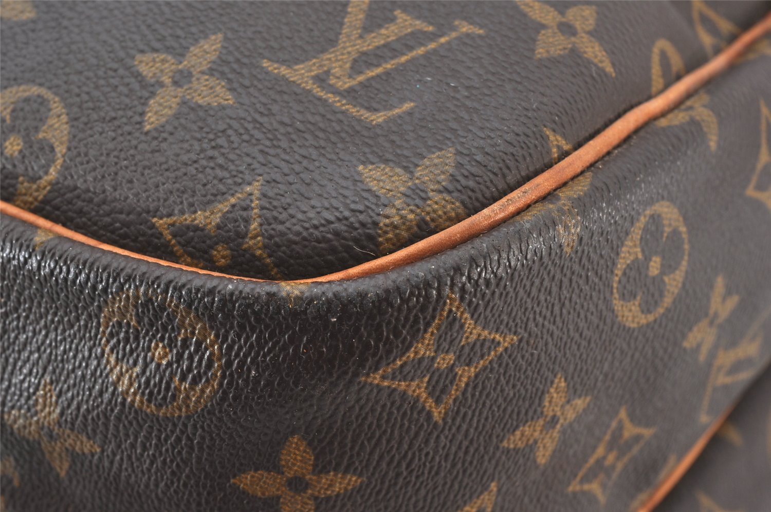 Authentic Louis Vuitton Monogram Alize 24 Heures Boston Hand Bag M41399 LV 5225K