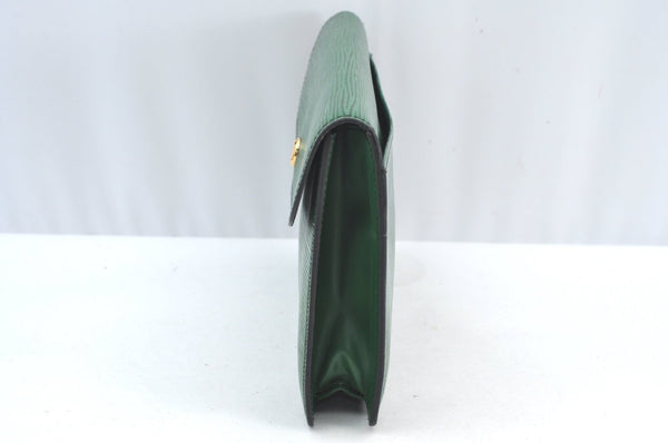 Authentic Louis Vuitton Epi Montaigne 23 Clutch Hand Bag Green M52664 LV 5226H