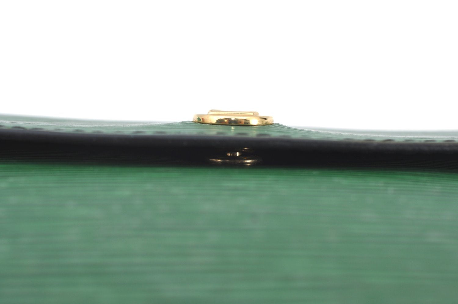 Authentic Louis Vuitton Epi Montaigne 23 Clutch Hand Bag Green M52664 LV 5226H