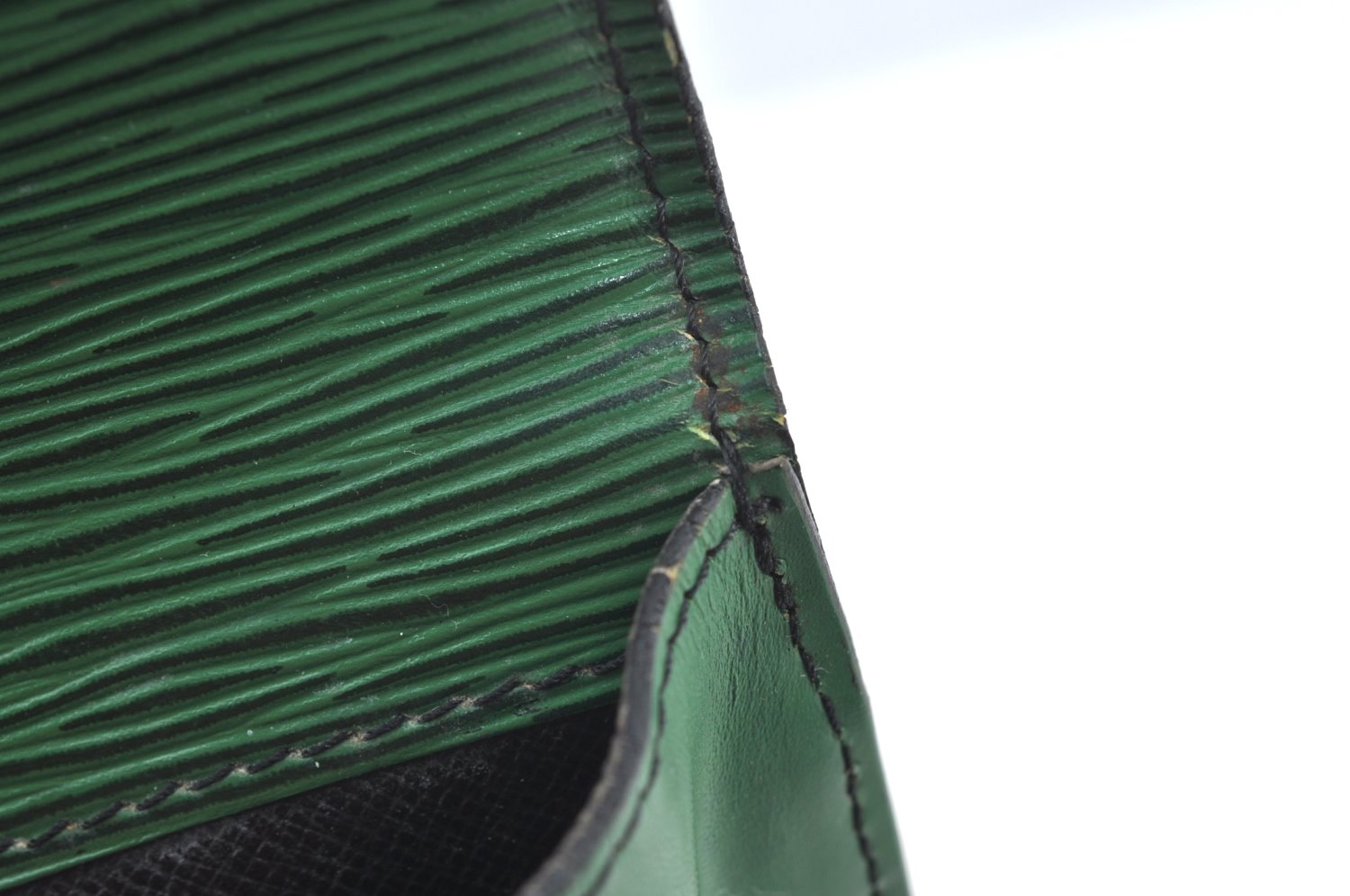 Authentic Louis Vuitton Epi Montaigne 23 Clutch Hand Bag Green M52664 LV 5226H