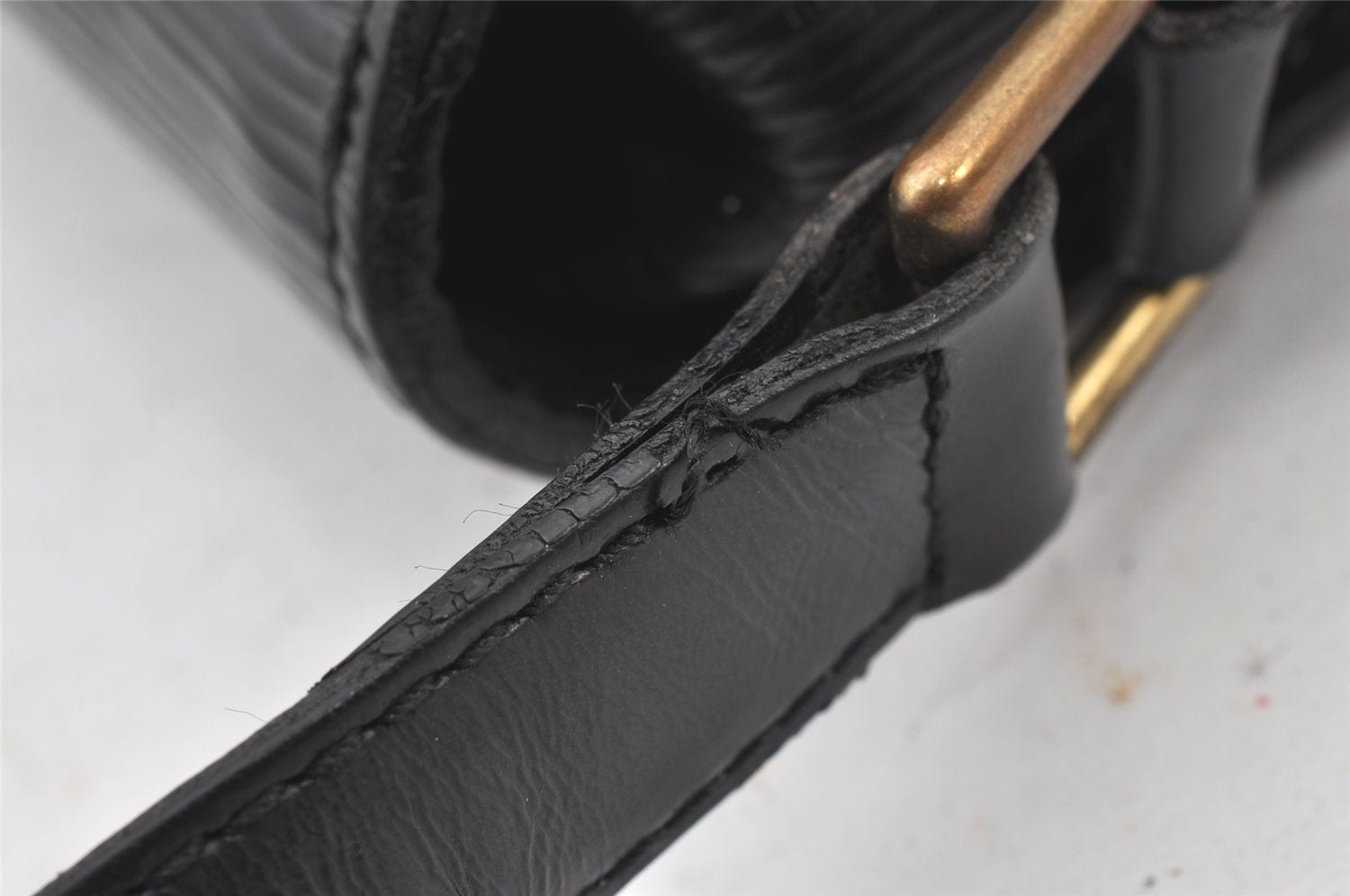 Auth Louis Vuitton Epi Saint Cloud GM Shoulder Cross Body Bag M52192 Black 5226K