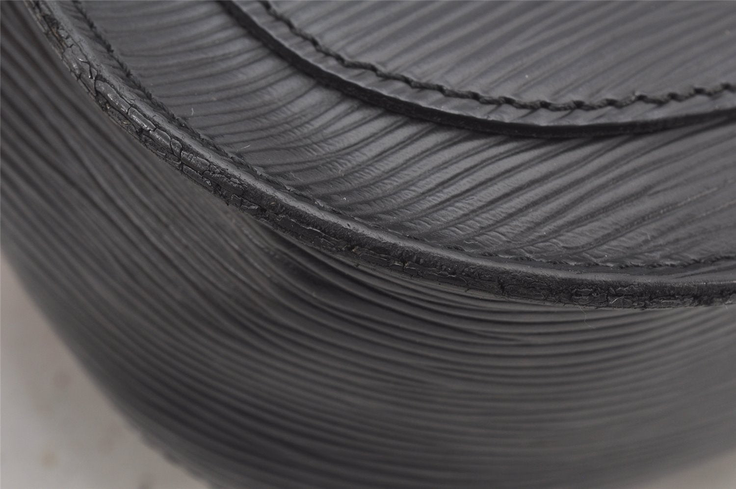 Auth Louis Vuitton Epi Saint Cloud GM Shoulder Cross Body Bag M52192 Black 5226K