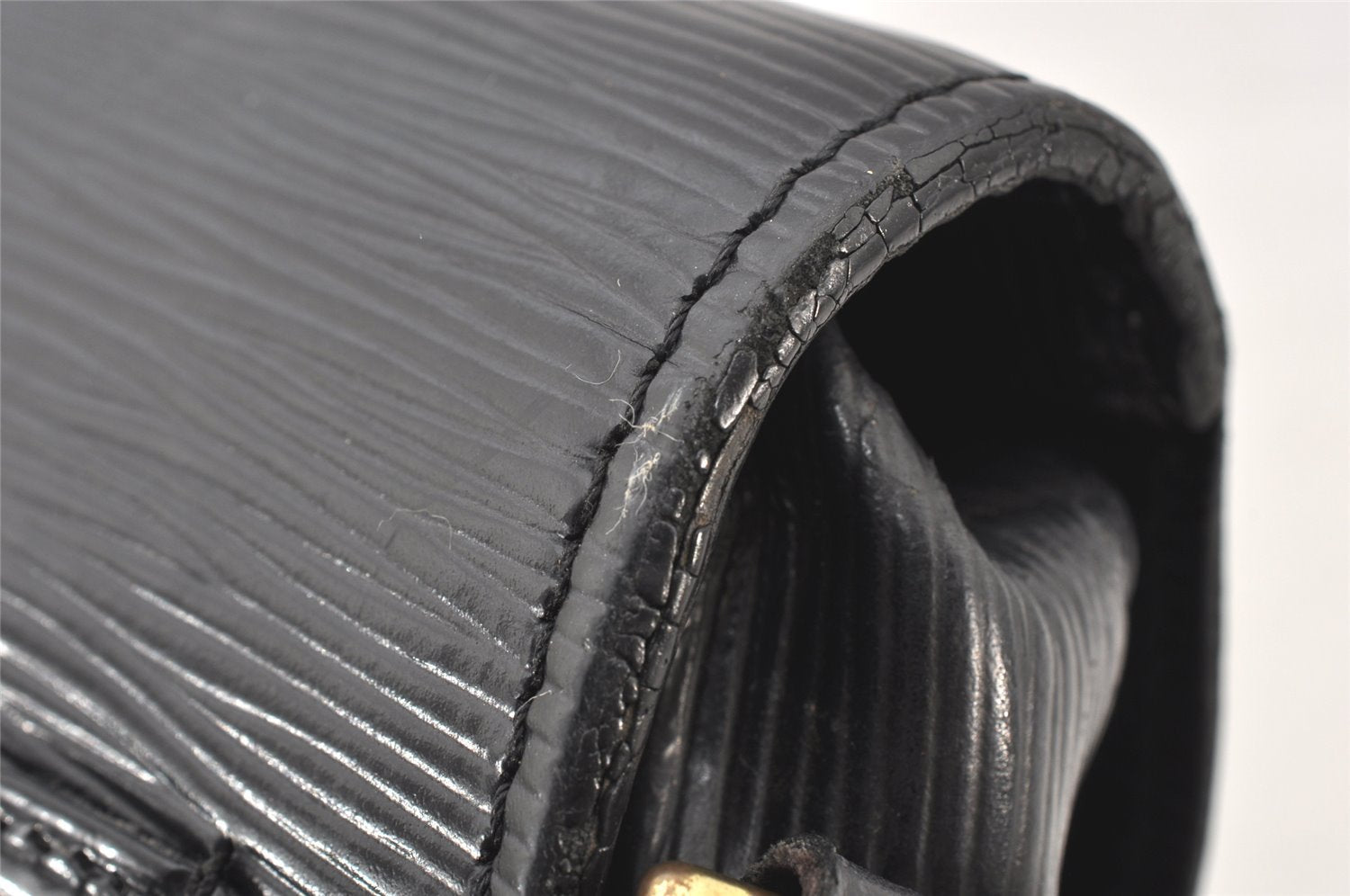 Auth Louis Vuitton Epi Saint Cloud GM Shoulder Cross Body Bag M52192 Black 5226K