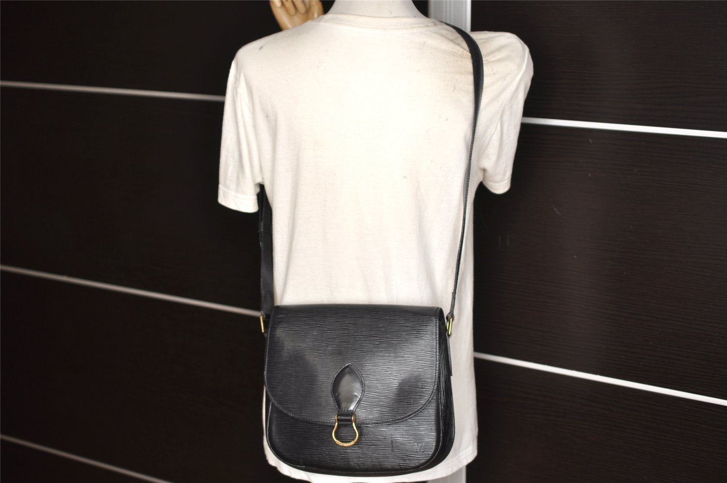 Auth Louis Vuitton Epi Saint Cloud GM Shoulder Cross Body Bag M52192 Black 5226K