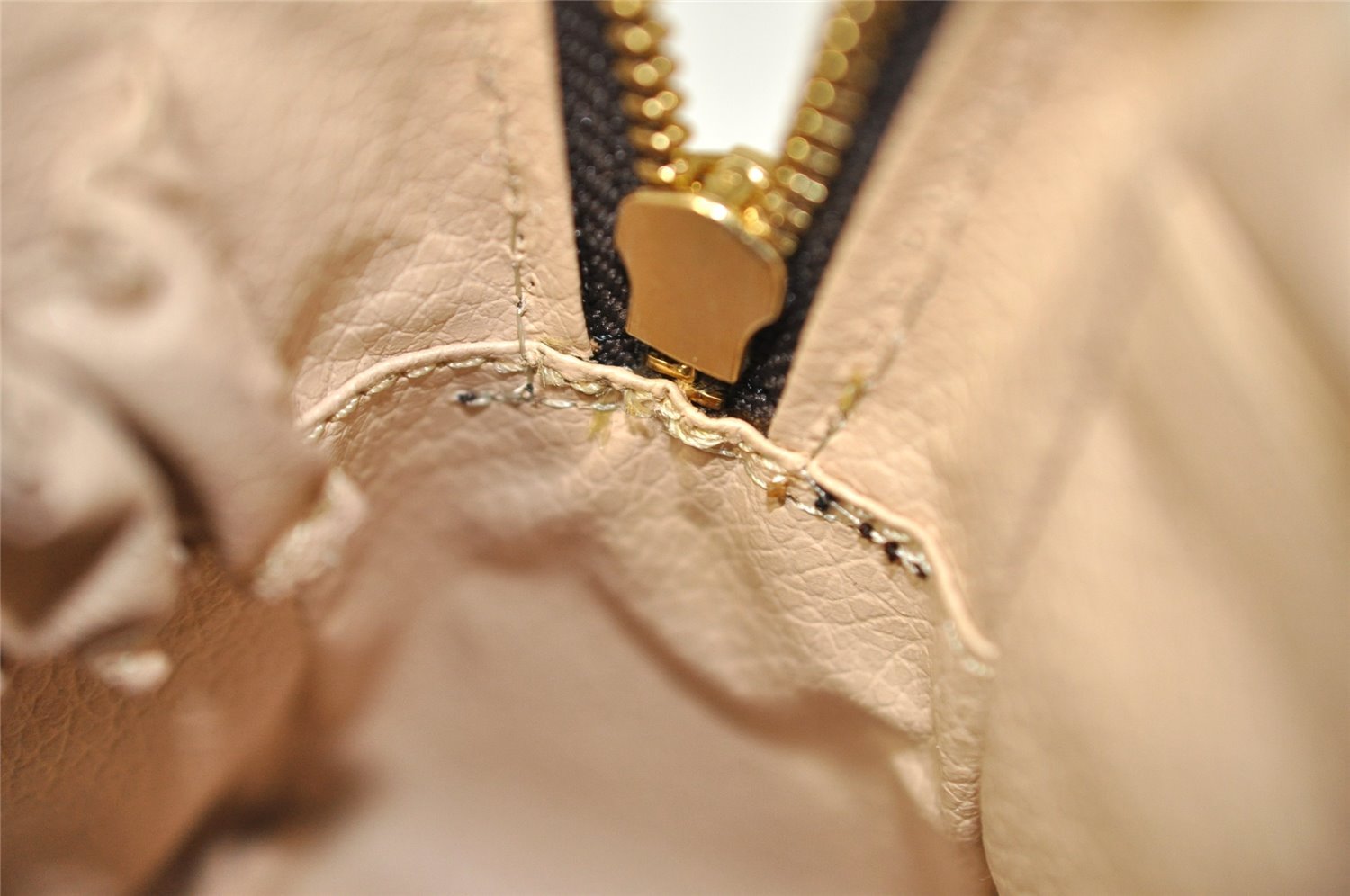 Auth Louis Vuitton Monogram Trousse Toilette 23 Clutch Hand Bag Old Model 5235I