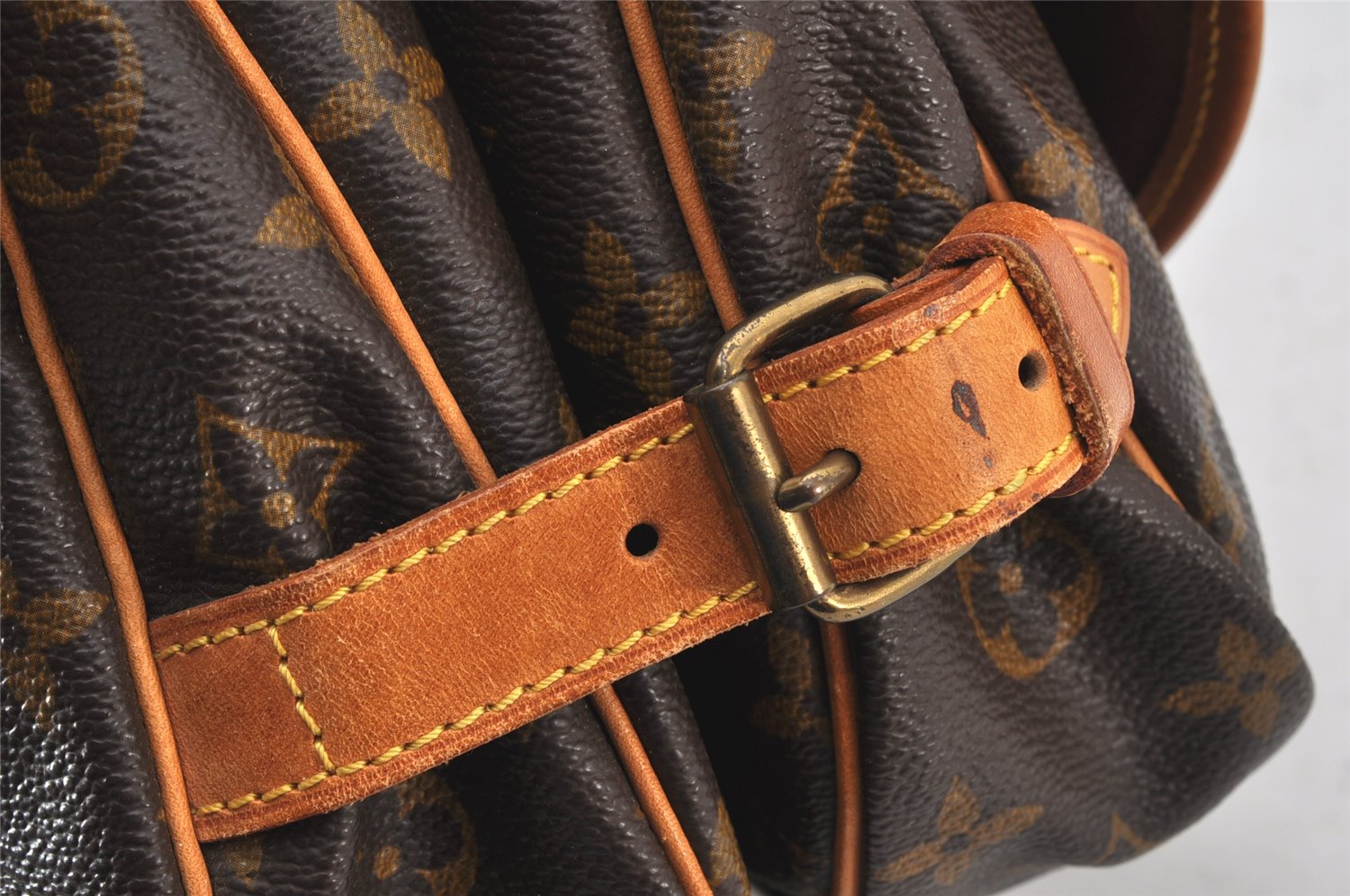 Authentic Louis Vuitton Monogram Saumur 30 Shoulder Cross Bag M42256 LV 5236K