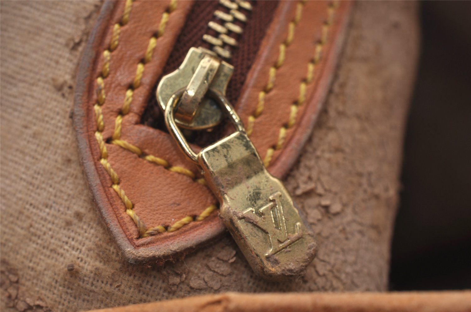 Authentic Louis Vuitton Monogram Bucket GM Shoulder Tote Bag M42236 Junk 5241I