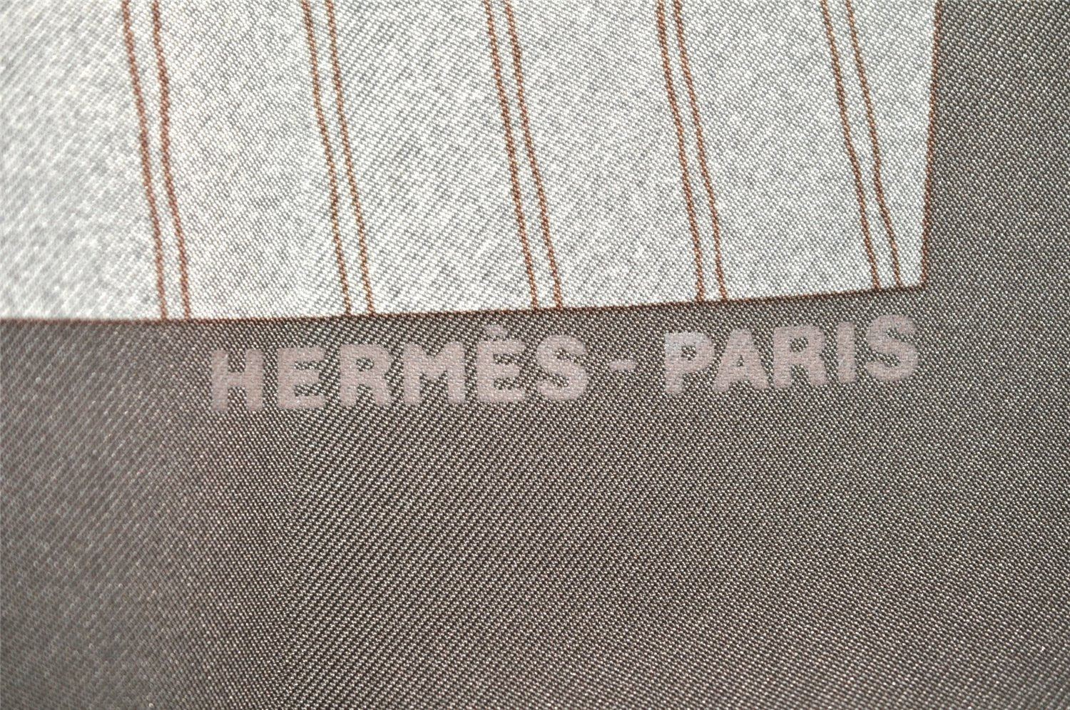 Authentic HERMES Carre 90 Scarf 