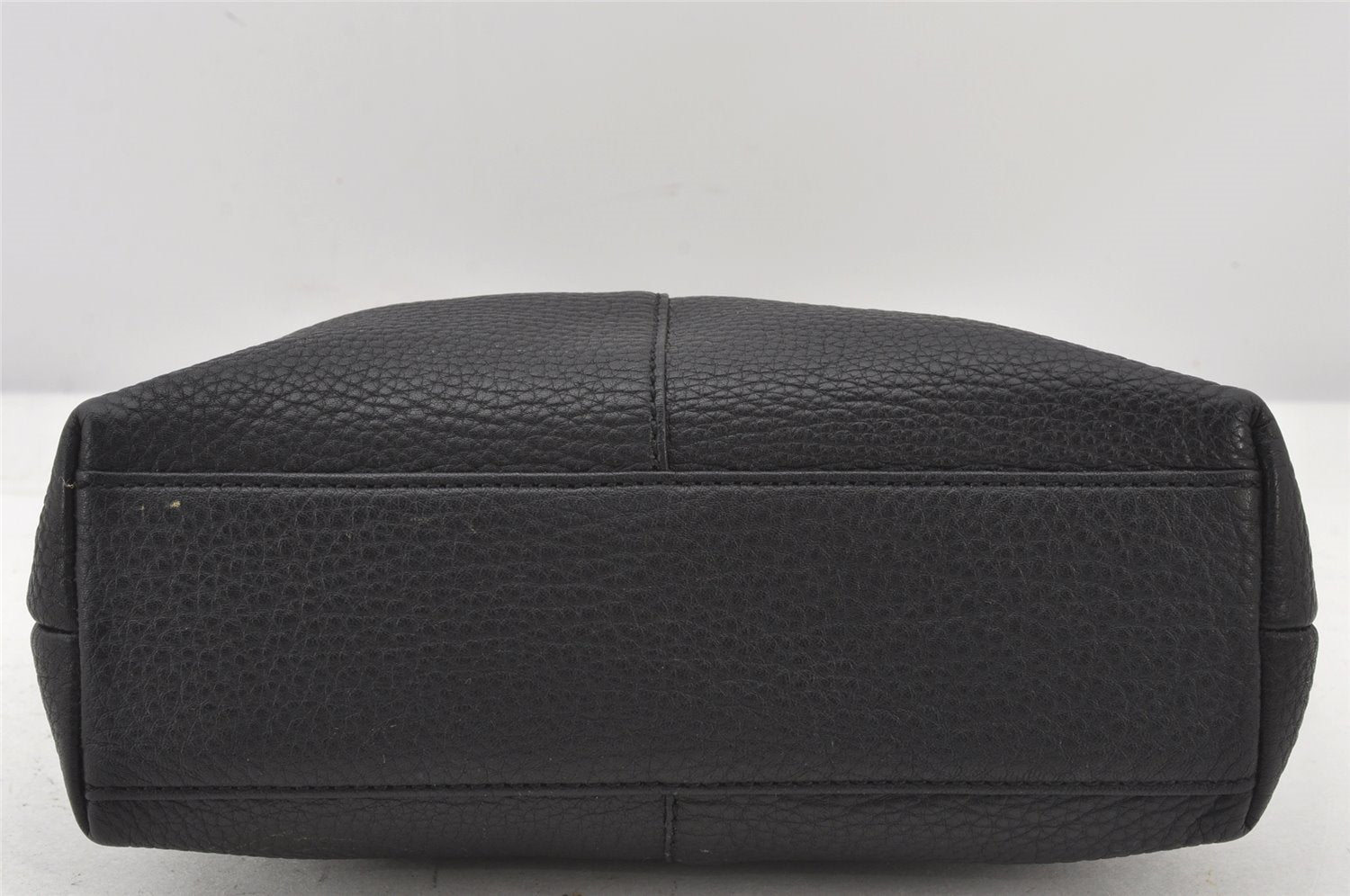 Authentic Burberrys Vintage Leather Hand Bag Purse Black 5248K