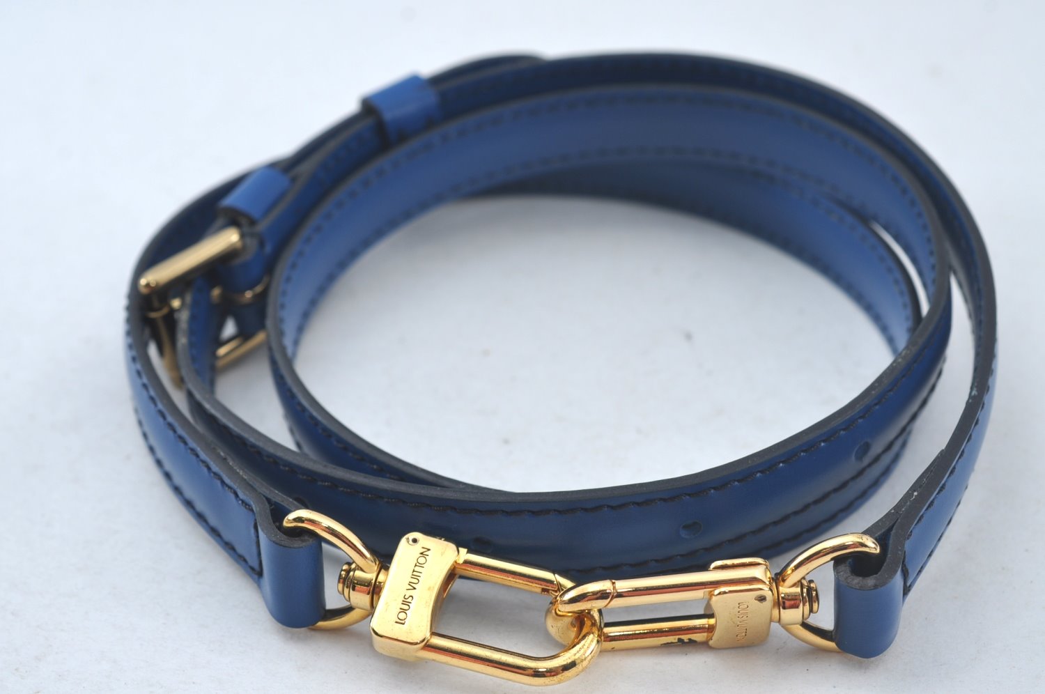 Authentic Louis Vuitton Leather Shoulder Strap Blue 38.6-45.3