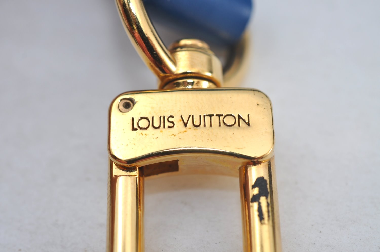 Authentic Louis Vuitton Leather Shoulder Strap Blue 38.6-45.3