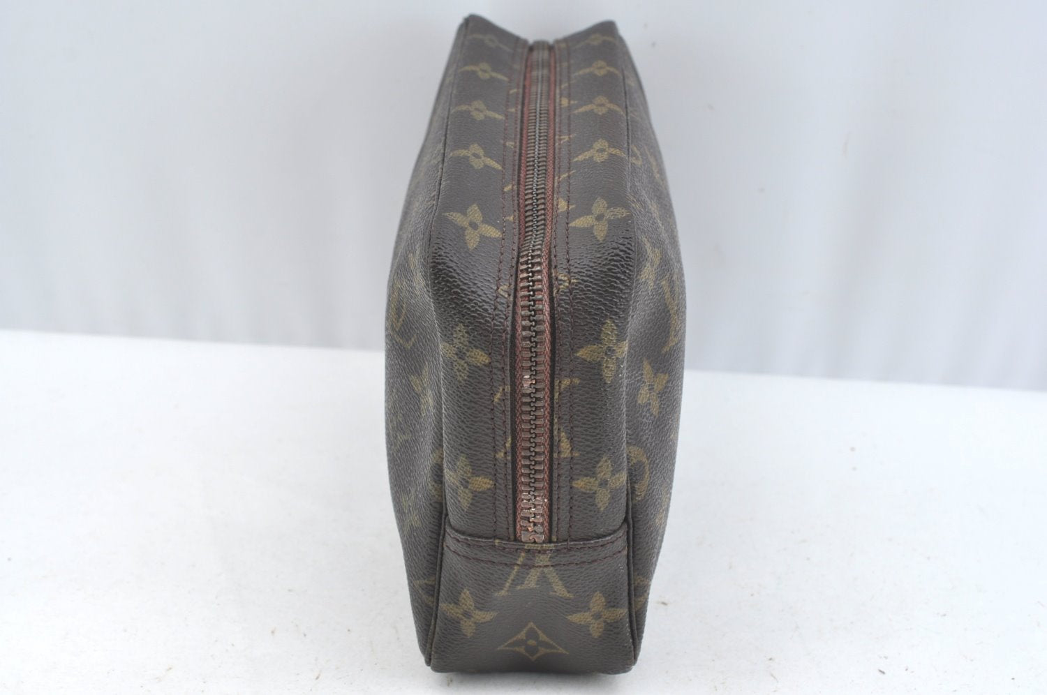 Authentic Louis Vuitton Monogram Trousse Toilette 23 Clutch Bag M47524 LV 5256I