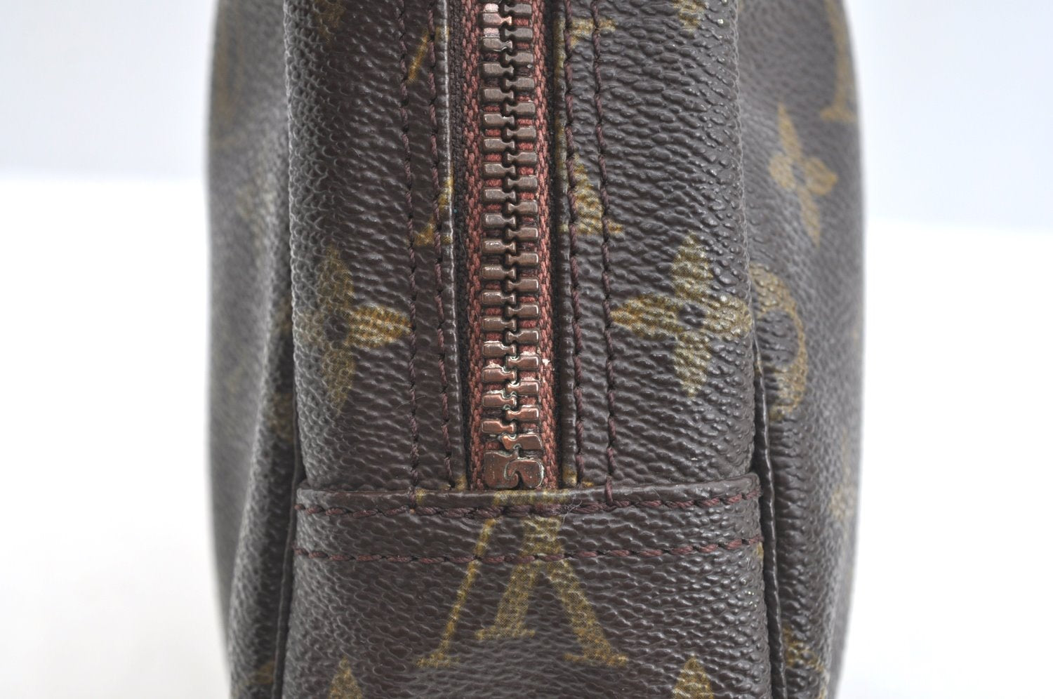 Authentic Louis Vuitton Monogram Trousse Toilette 23 Clutch Bag M47524 LV 5256I