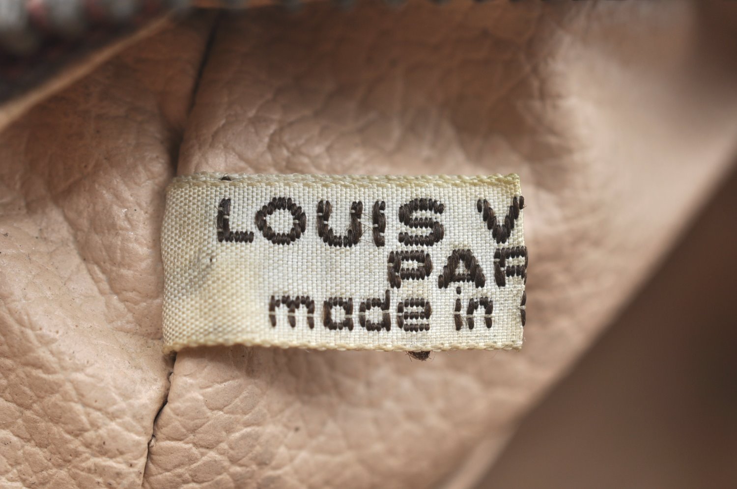 Authentic Louis Vuitton Monogram Trousse Toilette 23 Clutch Bag M47524 LV 5256I