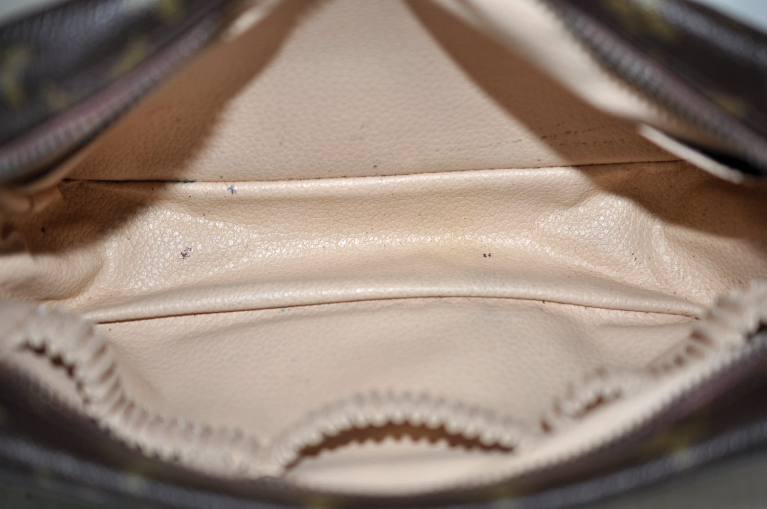 Authentic Louis Vuitton Monogram Trousse Toilette 23 Clutch Bag M47524 LV 5256I