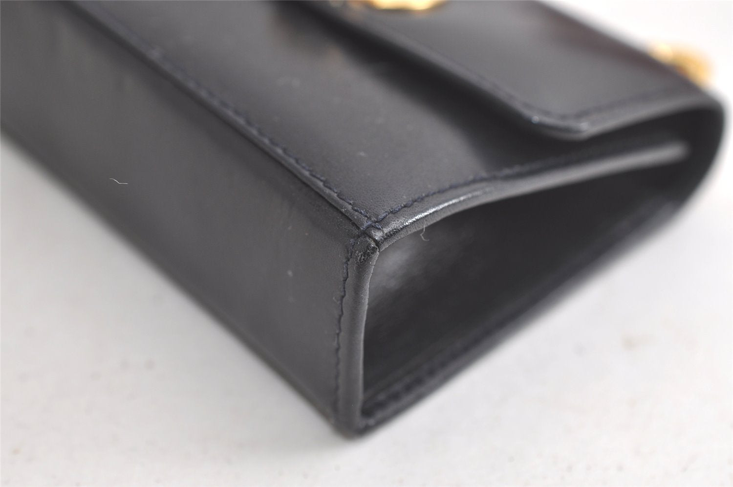 Authentic Salvatore Ferragamo Gancini Leather Shoulder Pouch Navy Box Junk 5256K