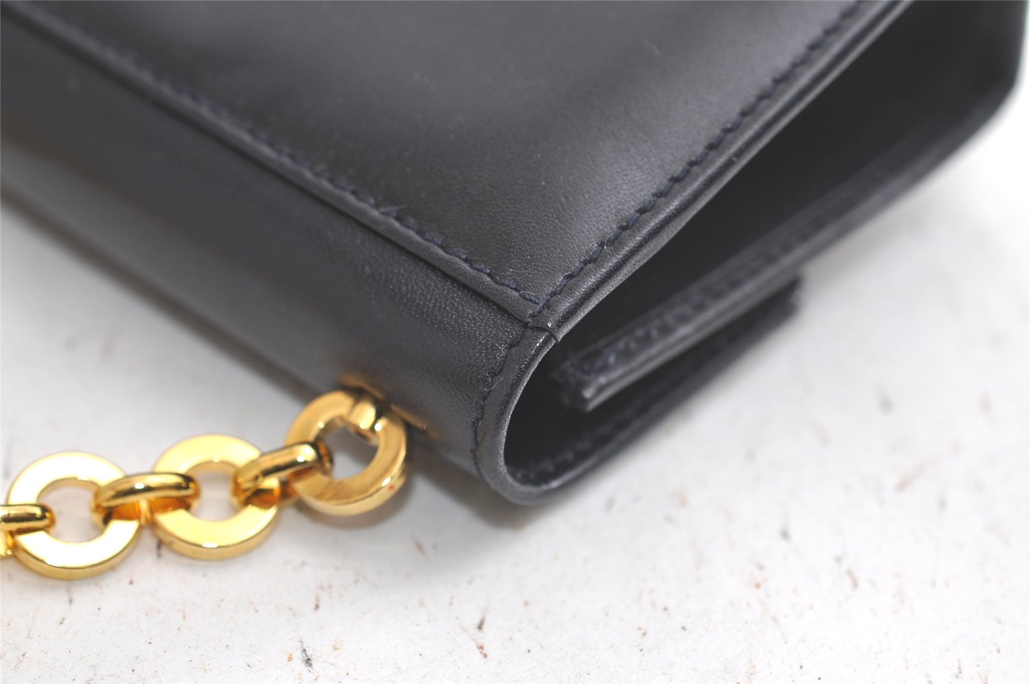Authentic Salvatore Ferragamo Gancini Leather Shoulder Pouch Navy Box Junk 5256K