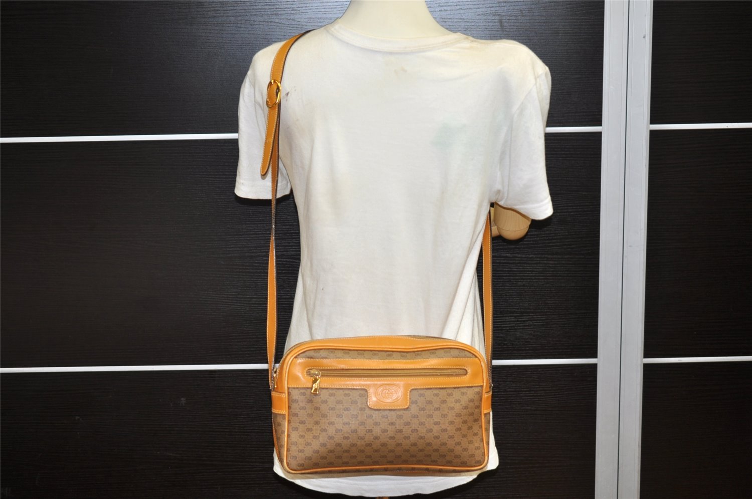 Authentic GUCCI Micro GG PVC Leather Shoulder Cross Body Bag Brown Junk 5262K