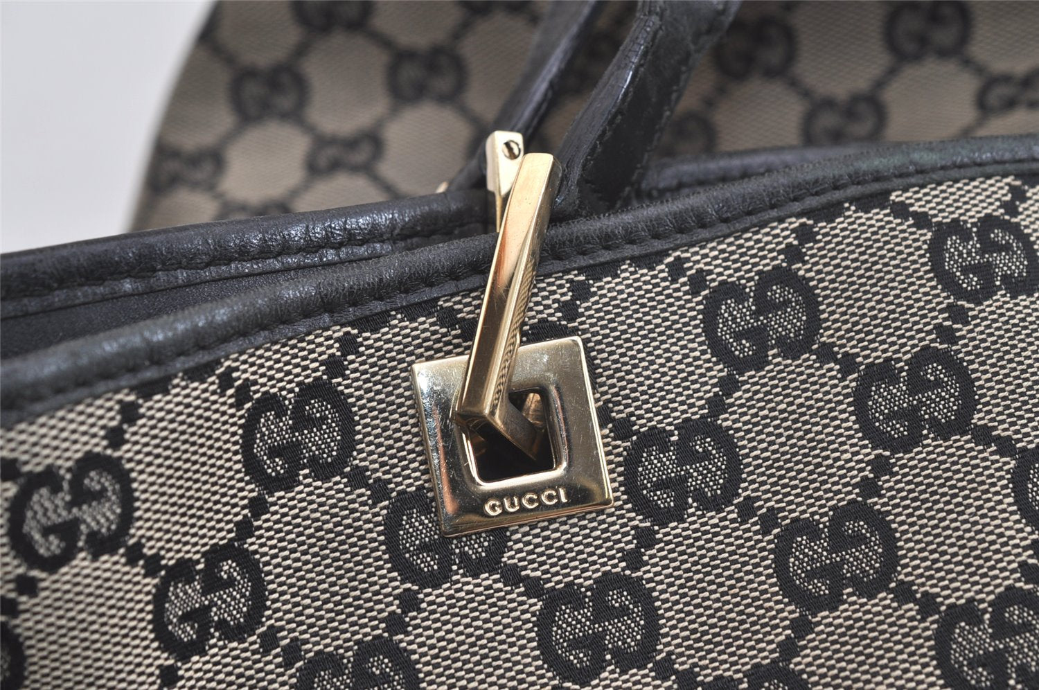 Authentic GUCCI Vintage Shoulder Tote Bag GG Canvas Leather 0021098 Black 5264K