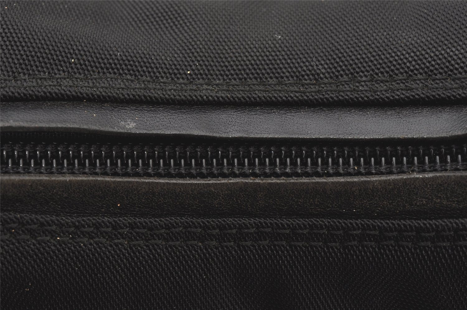 Authentic GUCCI Vintage Shoulder Hand Bag Purse Nylon Leather Black 5289K