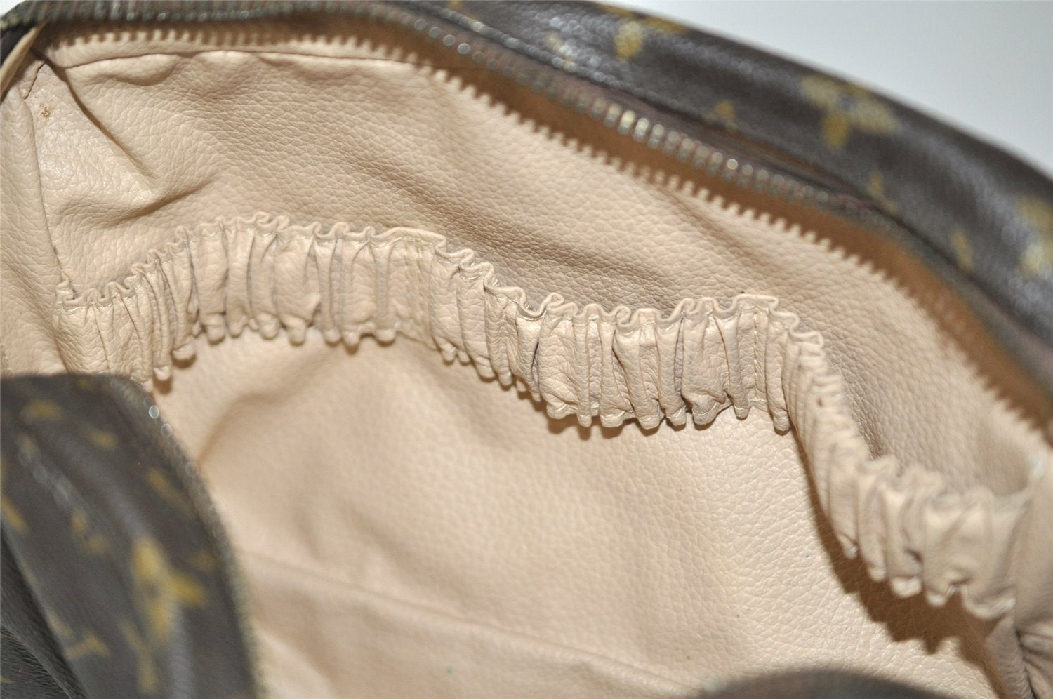 Auth Louis Vuitton Monogram Trousse Toilette 23 Clutch Bag M47524 Junk 5290I