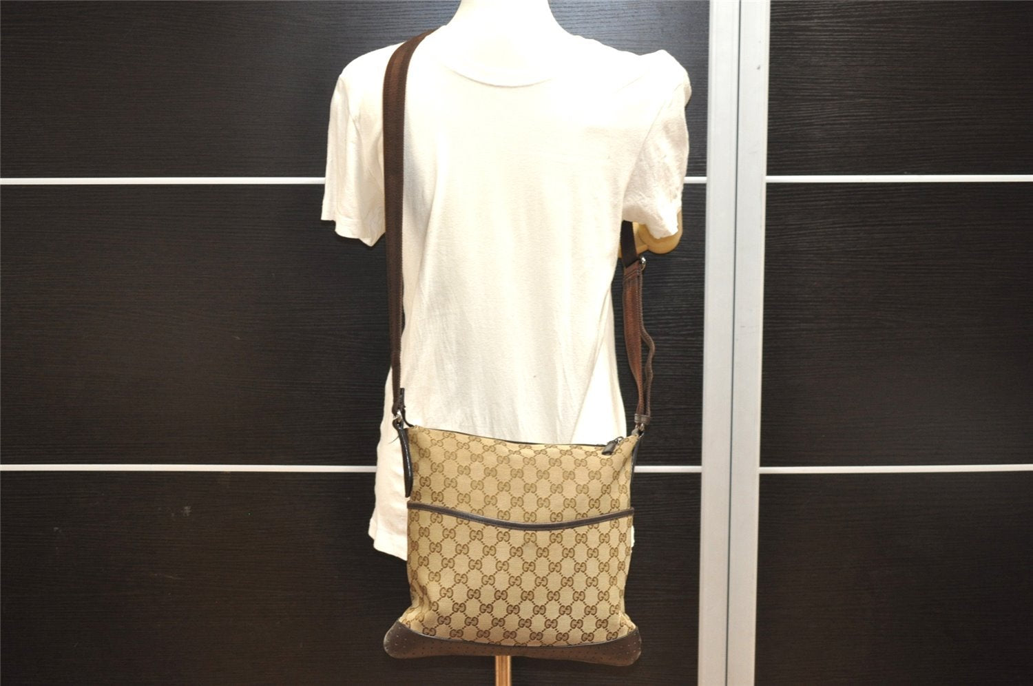 Authentic GUCCI Shoulder Cross Body Bag GG Canvas Leather 145857 Brown 5294I