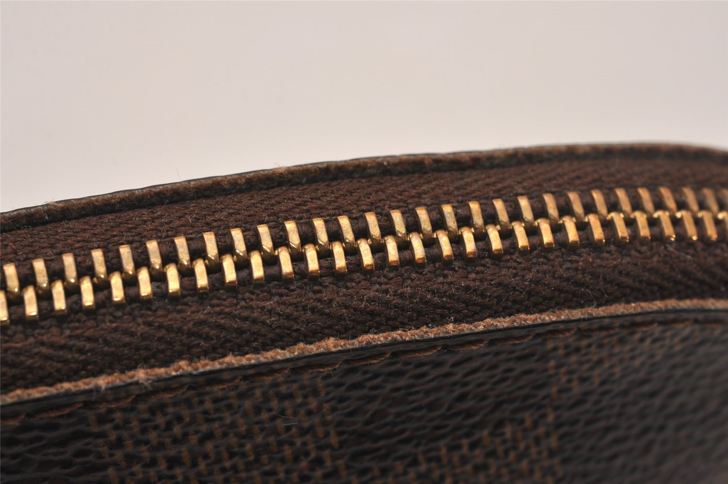 Authentic Louis Vuitton Damier Pochette Cosmetic PM Pouch N47516 LV 5294J