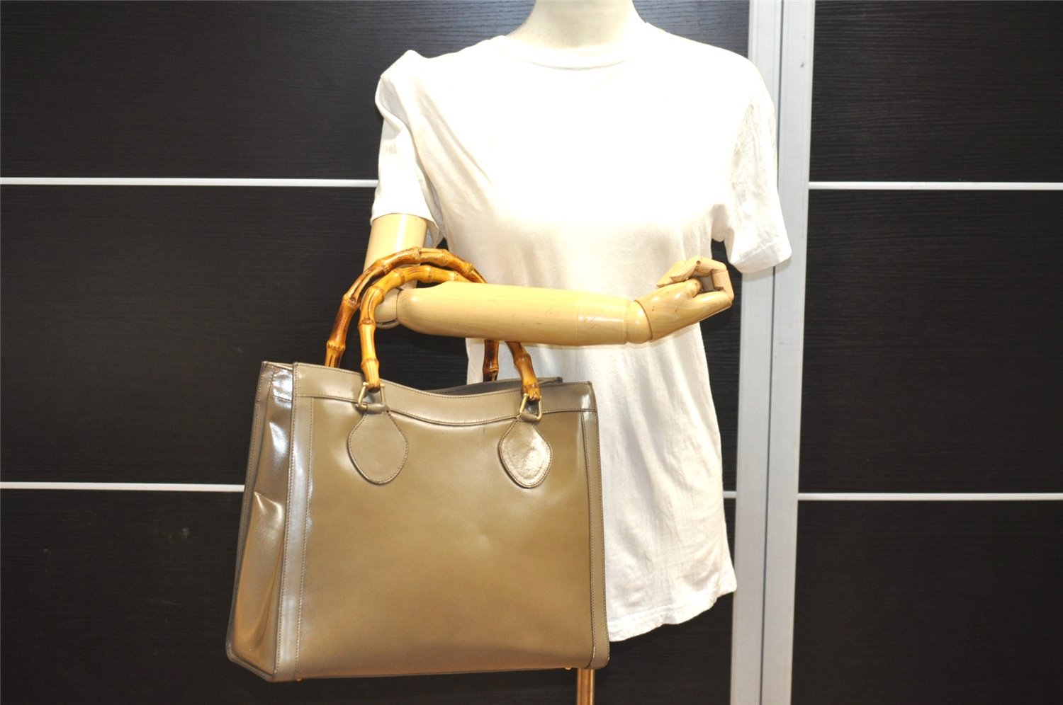 Authentic GUCCI Vintage Bamboo Shoulder Tote Bag Leather 0028260 Brown 5304I