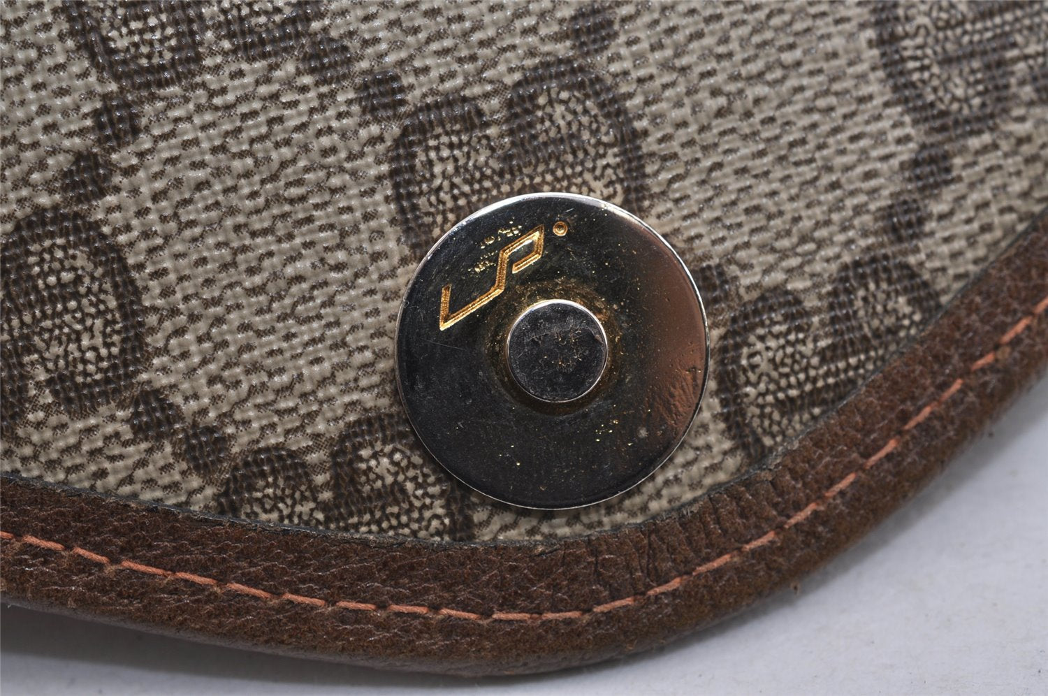 Authentic GUCCI Shoulder Cross Body Bag Purse GG PVC Leather Brown Junk 5326J